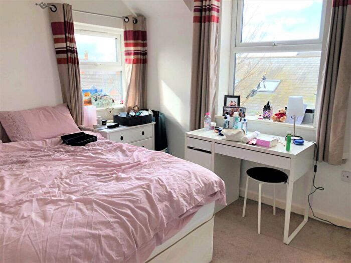 1 Bedroom Apartment To Rent In Cresswell Grove Flat - Didsbury, M20