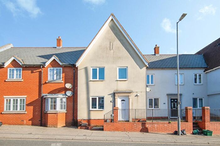 3 Bedroom Terraced House For Sale In Hythe Hill, Colchester, CO1