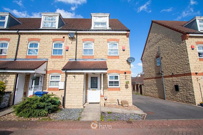 3 Bedroom End Of Terrace House For Sale In Nunnington Way, Kirk Sandall, Doncaster, DN3