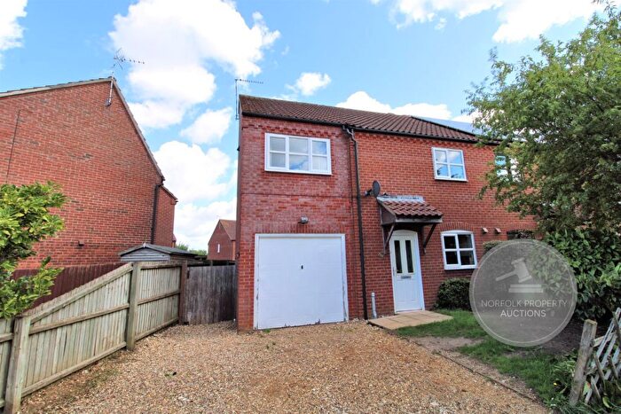 3 Bedroom Semi-Detached House For Sale In Wellington Crescent, Sculthorpe, Fakenham, NR21