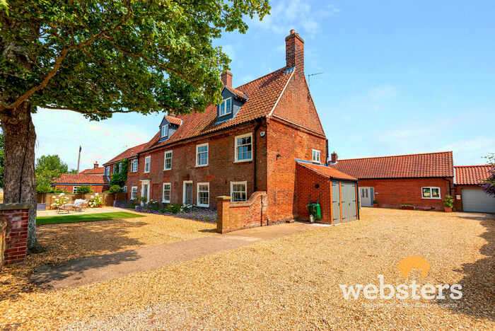 7 Bedroom Link Detached House For Sale In The Green, Aldborough, Norwich, NR11