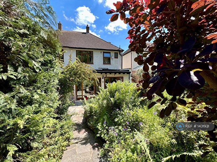 3 Bedroom Semi-Detached House To Rent In Auckland Road, London, SE19