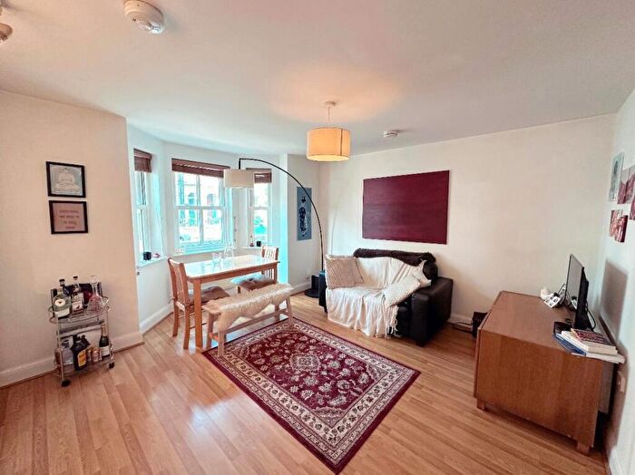 1 Bedroom Flat To Rent In Jeune Street St Clements, OX4