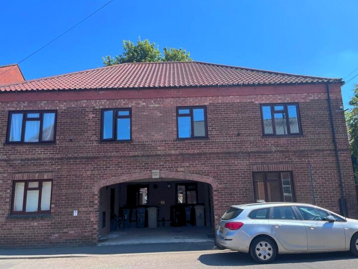 2 Bedroom End Of Terrace House To Rent In Becketts Court, Riverhead Road, Louth, LN11