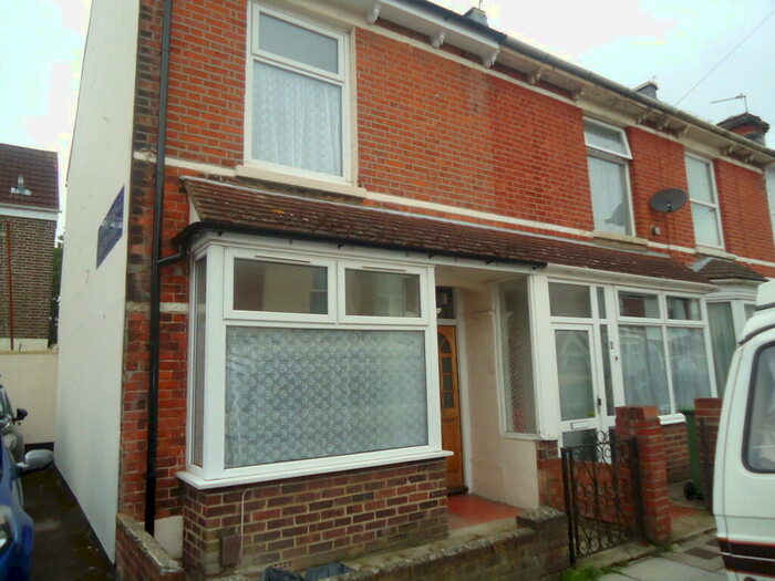 2 Bedroom End Of Terrace House To Rent In Lynn Road, North End, PO2