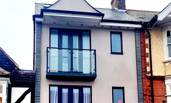 3 Bedroom Flat To Rent In High Street, Broadstairs, CT10