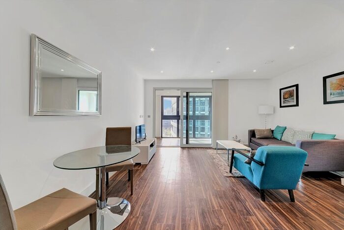 1 Bedroom Flat To Rent In Wiverton Tower, Aldgate Place, New Drum Street, Aldgate, London, E1