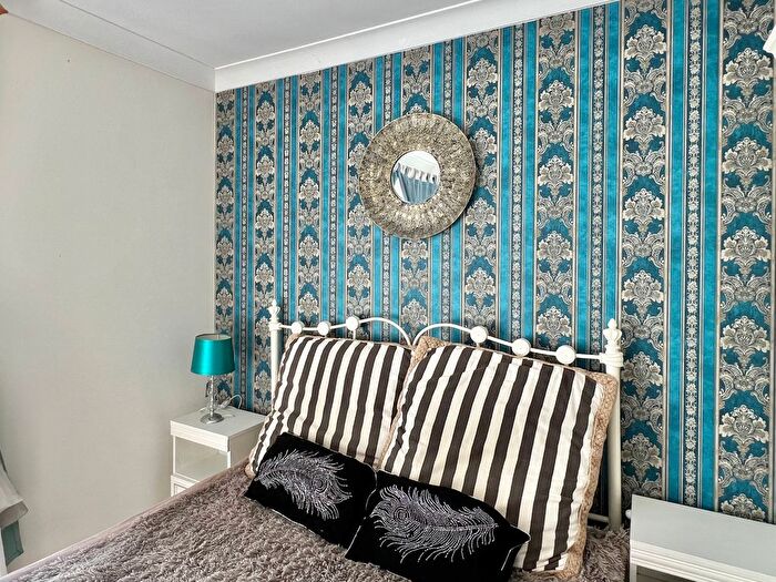 1 Bedroom Flat To Rent In Woodland Crescent, London, SE16