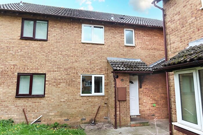 2 Bedroom End Terrace House For Sale In Senwick Drive, Wellingborough, NN8