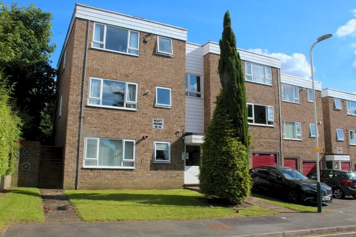 2 Bedroom Flat To Rent In Benjamin Close, Romford, London, RM11