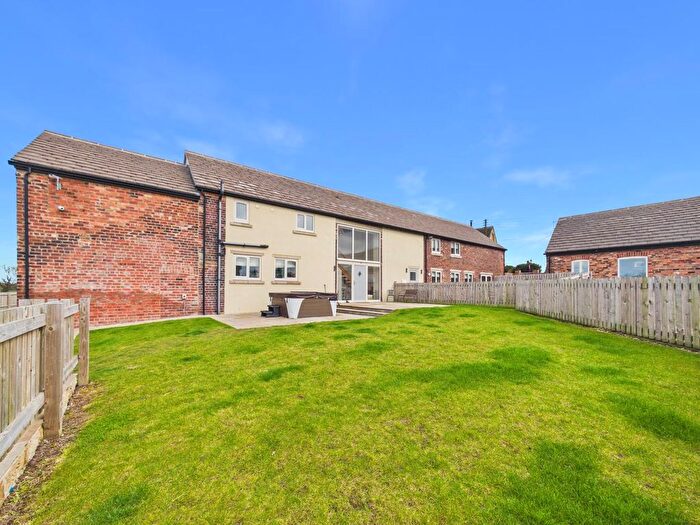 3 Bedroom Barn Conversion For Sale In Barn Owl, Wintersett, Wakefield, WF4