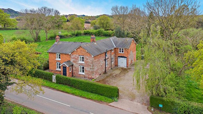 5 Bedroom Detached House For Sale In Burwardsley Road, Tattenhall, Chester, CH3