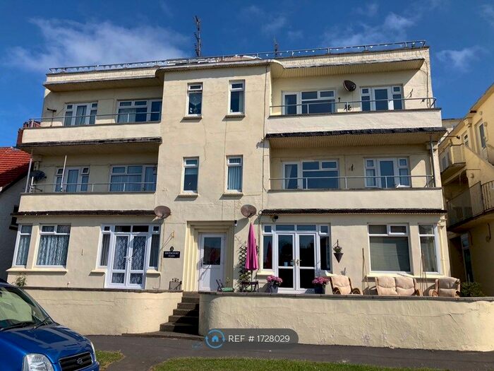 2 Bedroom Flat To Rent In South Court, Bridlington, YO15