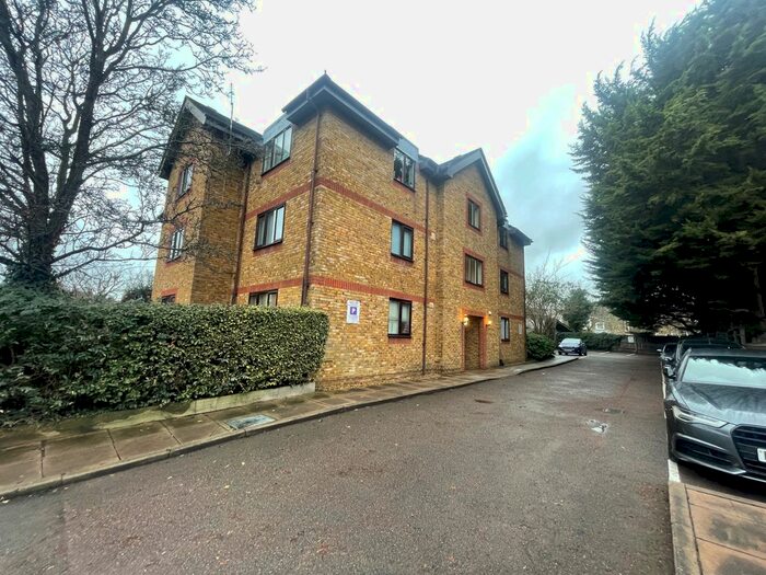 1 Bedroom Flat To Rent In Acre Road, Kingston Upon Thames, KT2