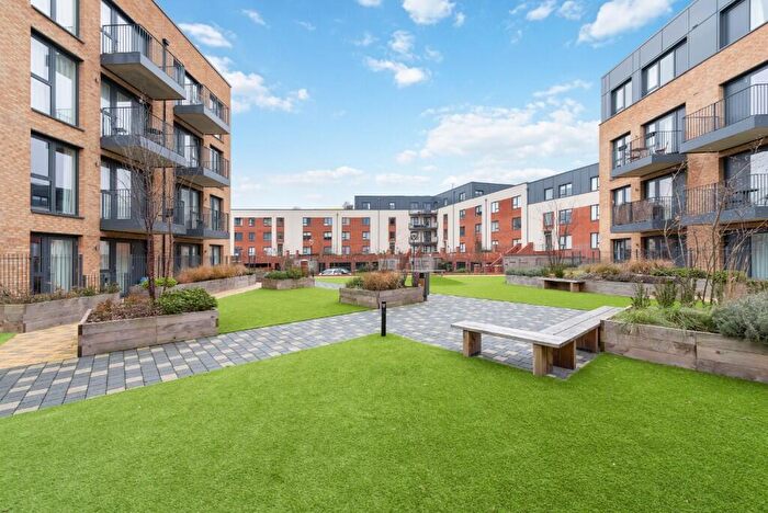 2 Bedroom Apartment To Rent In Howard Court, HP11