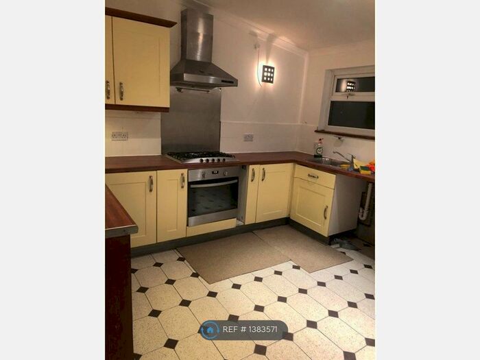 3 Bedroom Terraced House To Rent In Harris Road, Dagenham, RM9