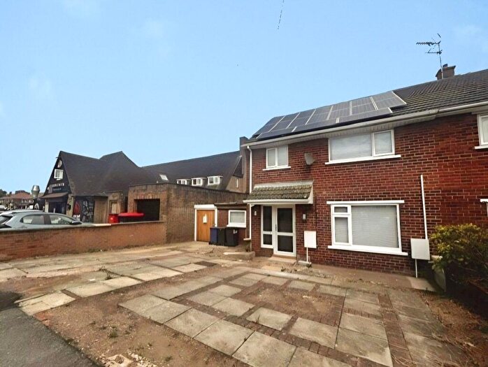 2 Bedroom Flat To Rent In Acacia Road, Doncaster, South Yorkshire, DN4