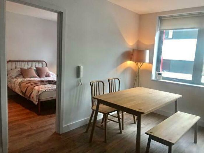 3 Bedroom Apartment To Rent In Murray Street, Manchester, Greater Manchester, M4