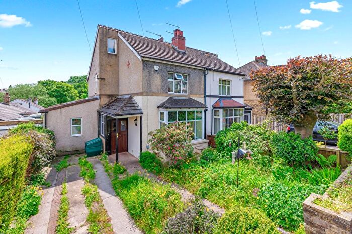 4 Bedroom Semi Detached House For Sale In Redburn Drive, Shipley, BD18