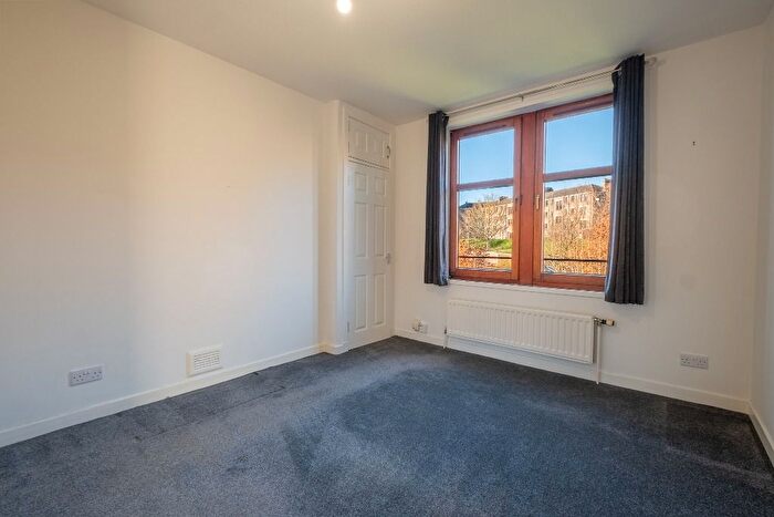 2 Bedroom Flat To Rent In Abbotsford Place, Dundee, DD2