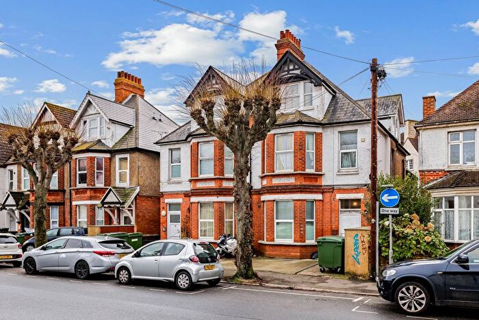 Studio To Rent In Cheriton Road, Folkestone, CT20