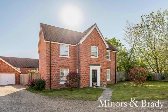 4 Bedroom Detached House For Sale In Lawrence Way, Swanton Morley, Dereham, NR20