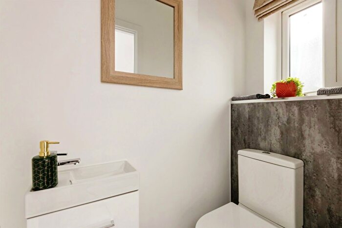 3 Bedroom Town House For Sale In Tulip Street, Beeston, Nottingham, NG9