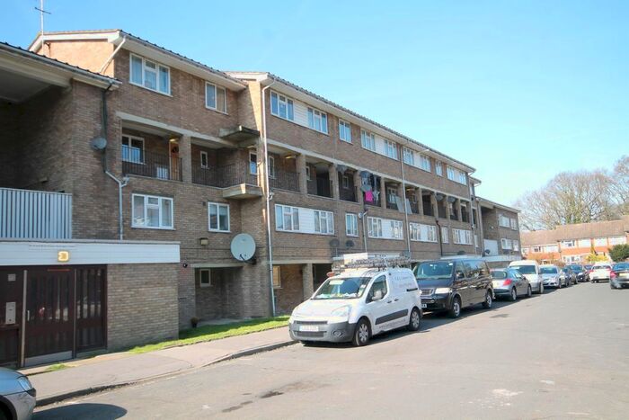 3 Bedroom Maisonette To Rent In Hackington Crescent, Beckenham, BR3