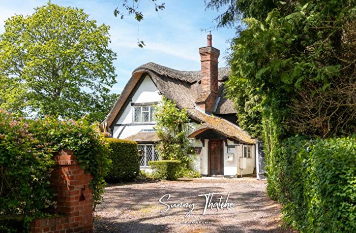 3 Bedroom Detached House For Sale In Green Lane, Holberrow Green, B96