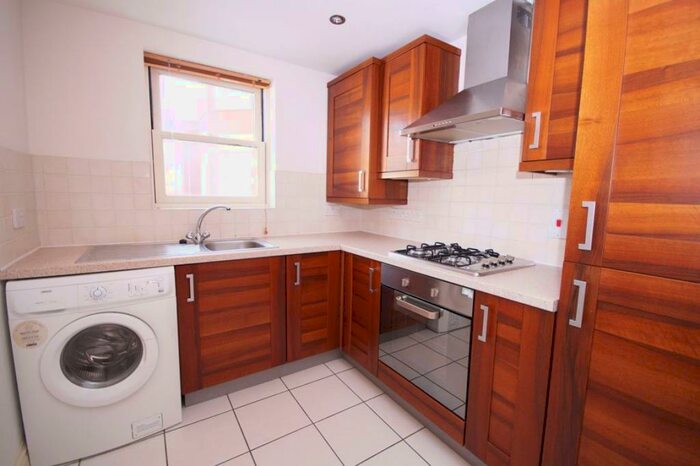 1 Bedroom Flat To Rent In Christchurch, GL50