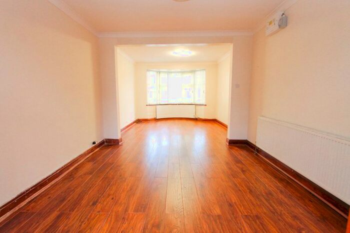 3 Bedroom Terraced House To Rent In Ascot Gardens, Southall, UB1