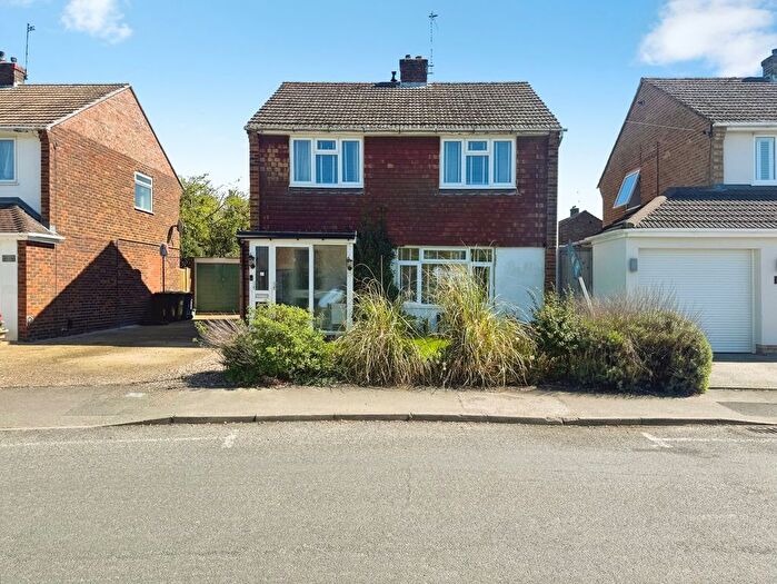 3 Bedroom Detached House For Sale In Churchill Close, Flackwell Heath, High Wycombe, HP10