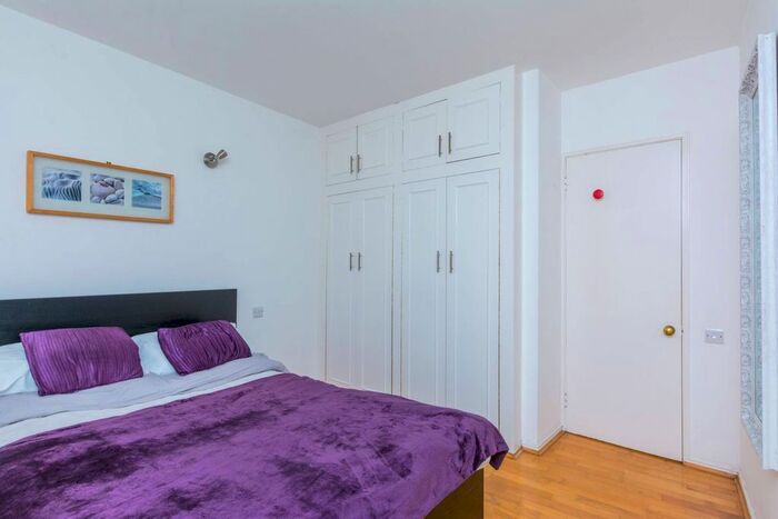 1 Bedroom Flat To Rent In Upper Richmond Road, Putney, London, SW15