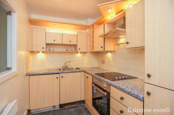 2 Bedroom Flat To Rent In Central House, Bow, E15