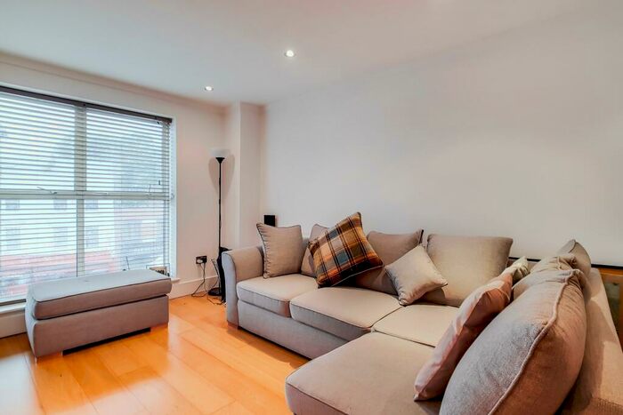 1 Bedroom Flat To Rent In Holloway Road, Lower Holloway, N7
