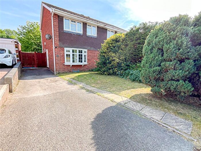 3 Bedroom Semi-Detached House To Rent In Hawkside, Wilnecote, Tamworth, Staffordshire, B77