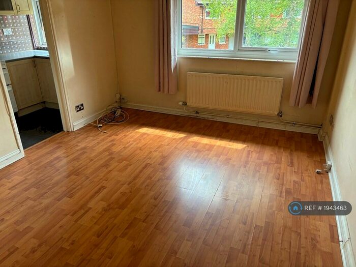 1 Bedroom Flat To Rent In Round Mead, Stevenage, SG2