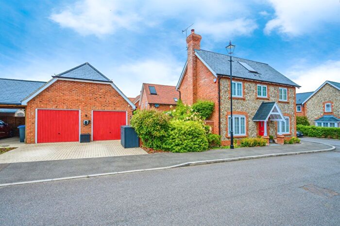 4 Bedroom Detached House For Sale In Farm End, Hemel Hempstead, HP2