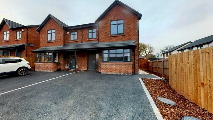 3 Bedroom Semi-Detached House To Rent In Wenford Close, Windle, St. Helens WA10