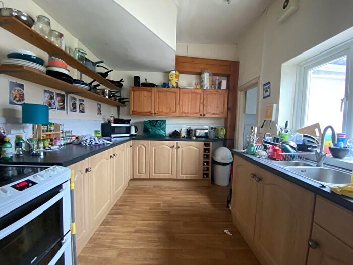 4 Bedroom Terraced House To Rent In Livingstone Road, SO14