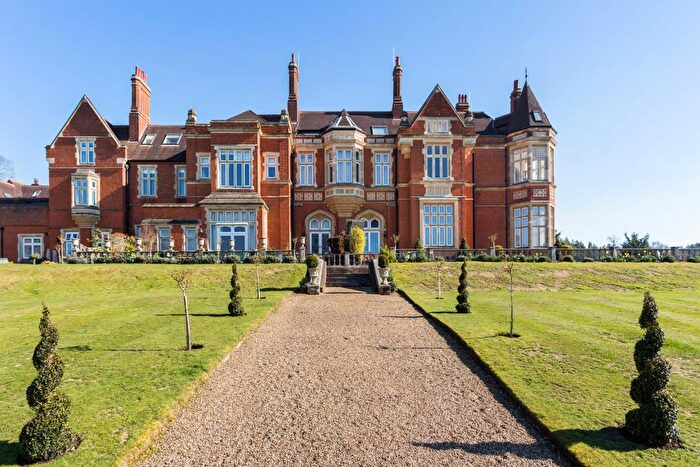 4 Bedroom Flat For Sale In Shipbourne Road, Tonbridge, TN11