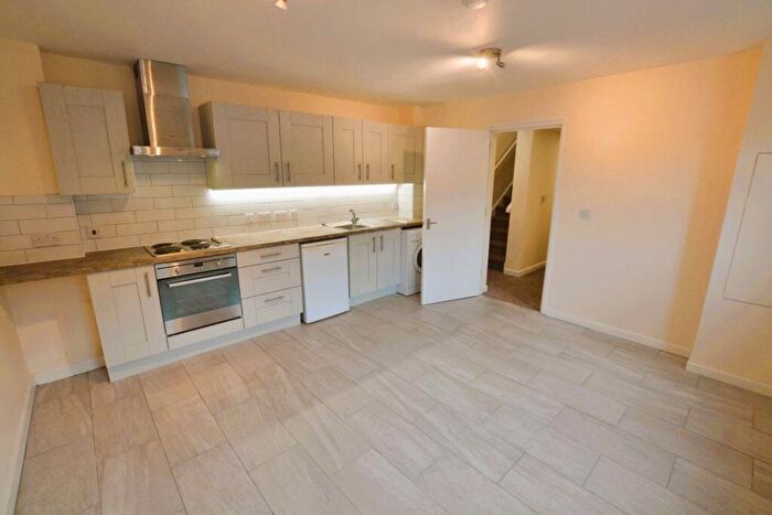 2 Bedroom Semi-Detached House To Rent In Luton, Bedfordshire, LU1