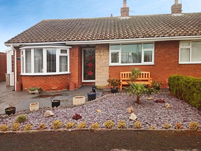 2 Bedroom Semi Detached Bungalow For Sale In Hollycroft, Barmston, YO25