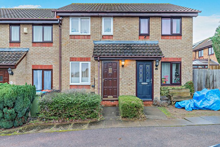 2 Bedroom Terraced House For Sale In Twinflower, Milton Keynes, Buckinghamshire, MK7