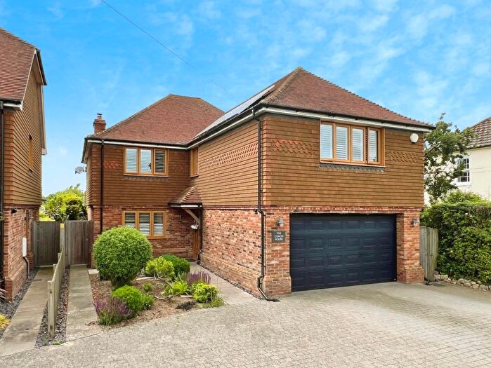 4 Bedroom Detached House For Sale In Stone Street, Stanford, TN25