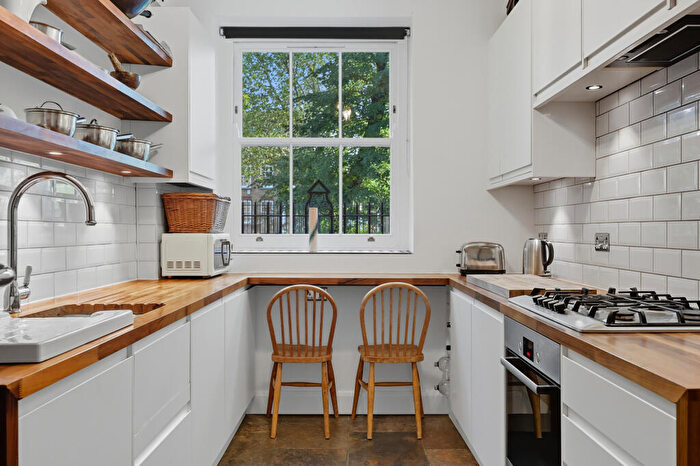 1 Bedroom Flat For Sale In Dunstan Houses, Stepney Green, E1