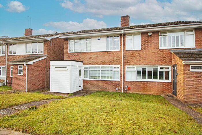 4 Bedroom Semi-Detached House For Sale In Hollyford, Billericay, CM11