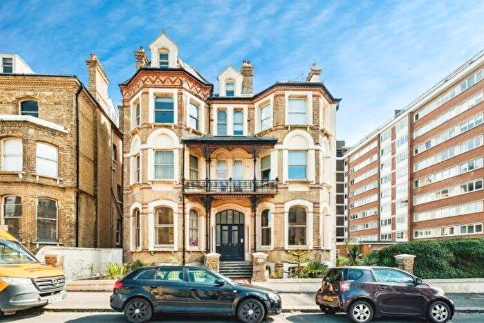 3 Bedroom Flat To Rent In Second Avenue, Hove, BN3