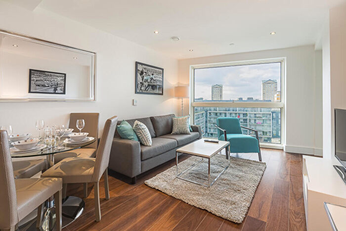 1 Bedroom Apartment To Rent In Duckman Tower, Lincoln Plaza, London, E14