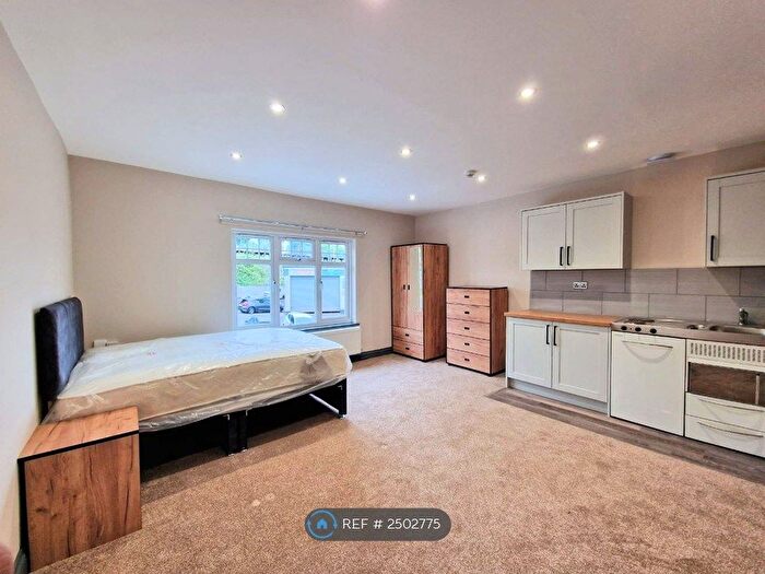 Studio To Rent In Station Road, Northfield, Birmingham, B31